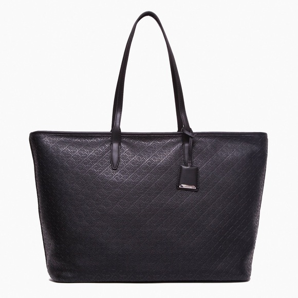 NWT Calvin Klein Large Monogram Logo Print Pebbled Leather Tote Bag In Black - Picture 1 of 8